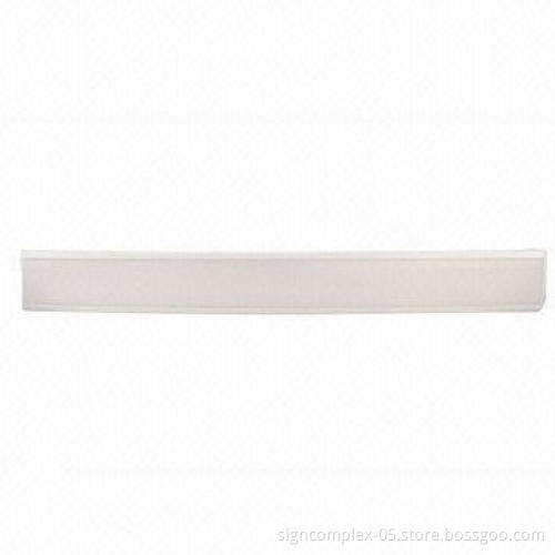 LED Curve Light with Highlight Output at Reduced Energy Consumption of Up to 50%